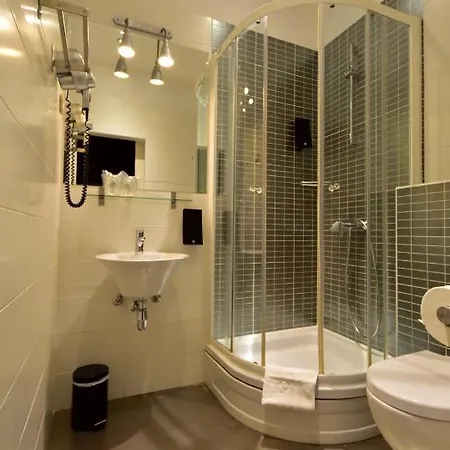 마몬토바 럭셔리 룸스 4*