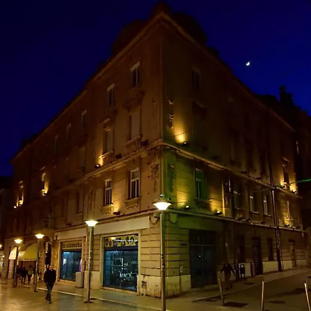 마몬토바 럭셔리 룸스