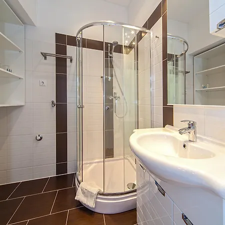 마몬토바 럭셔리 룸스