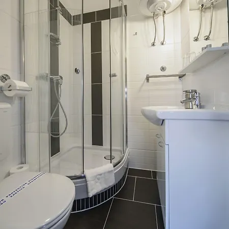 게스트하우스 마몬토바 럭셔리 룸스