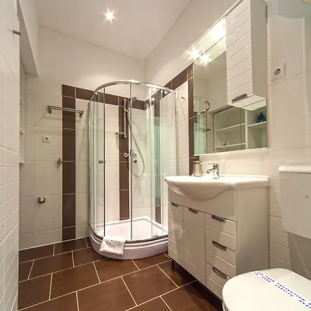 마몬토바 럭셔리 룸스 게스트하우스