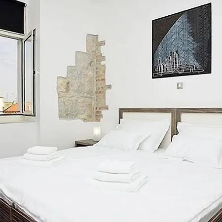 마몬토바 럭셔리 룸스 게스트하우스