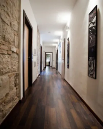 게스트하우스 마몬토바 럭셔리 룸스 4*