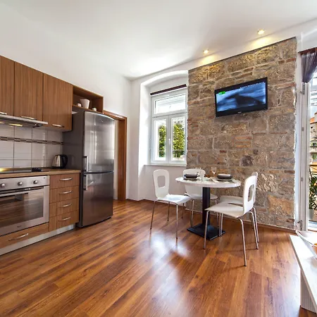 Guest house Marmontova Luxury Split