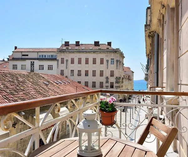 Marmontova Luxury Guest house 4*