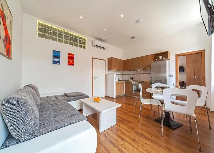 Marmontova Luxury 4* Split