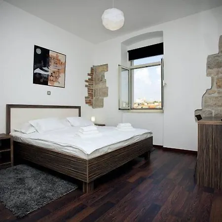 Marmontova Luxury