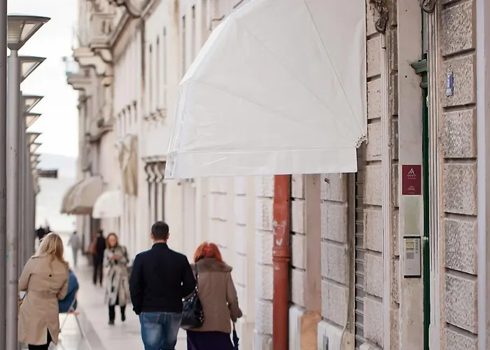 Marmontova Luxury Split